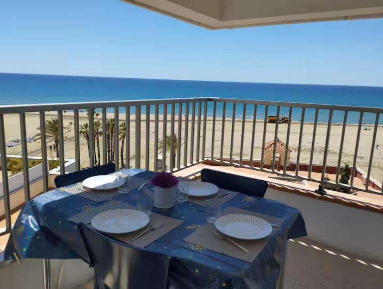 Apartamento con vistas al mar! Comaruga - Chambres d'hôtes l'Abella