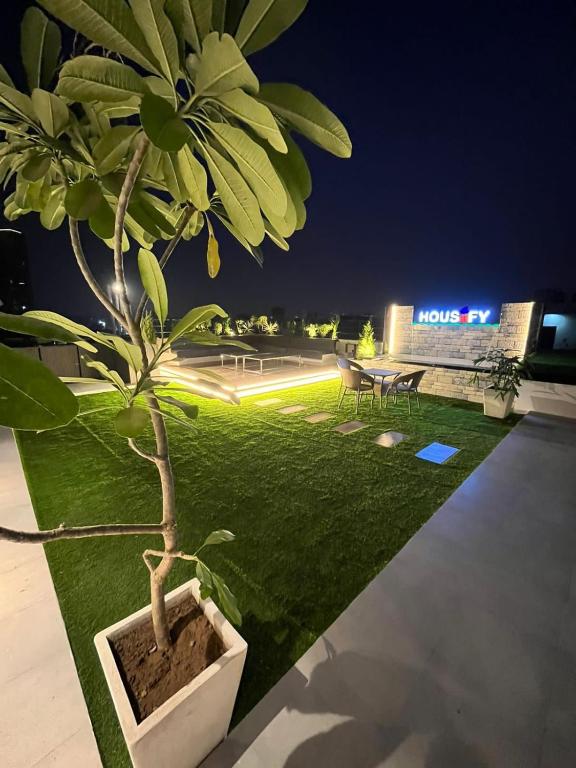 Skyline Retreat by Housiify - Chambres d'hôtes Gurgaon