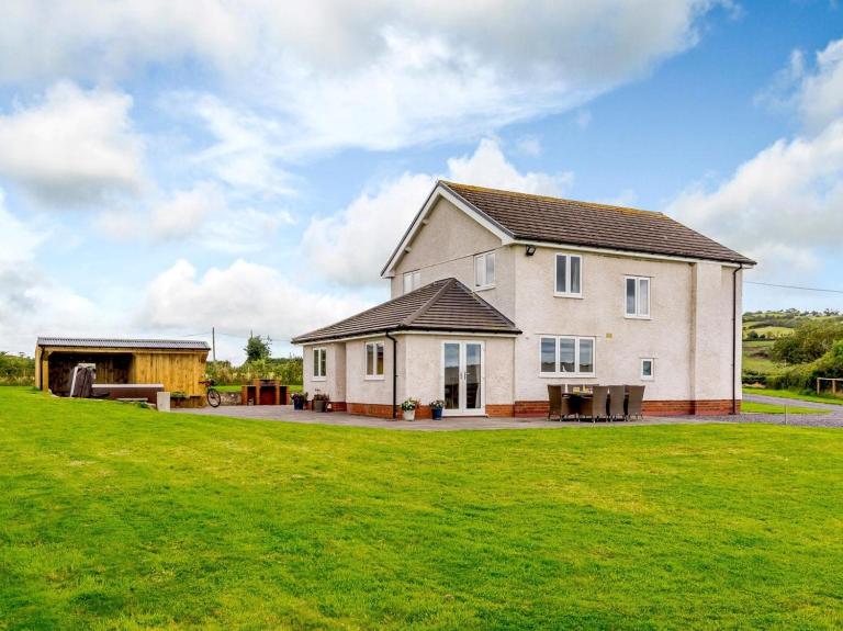 4 Bed in Denbigh oc-78960 - Bed and Breakfast Llannefydd