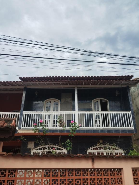 Casa Espaçosa para 10 Pessoas com Área de Churrasco e Garagem - Chambres d'hôtes Rio das Ostras