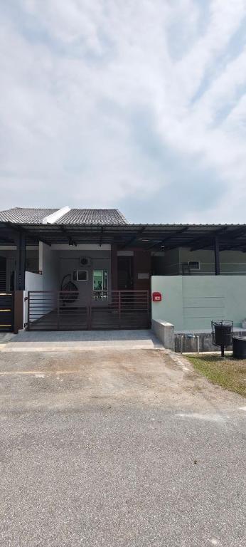 3Q Impiana Homestay Teluk Senangin - B&B Kampung Batu Tiga