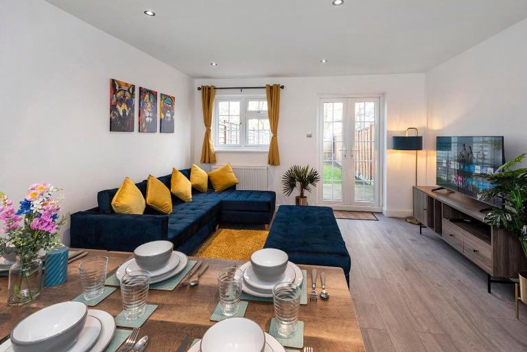 Guild Lodge 3 Bedrooms 3 Bathroom Home - Fast London Access - Chambres d'hôtes Erith