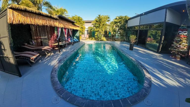 The Longhouse Luxury Boutique Resort - Chambres d'hôtes Sakhon Nakhon