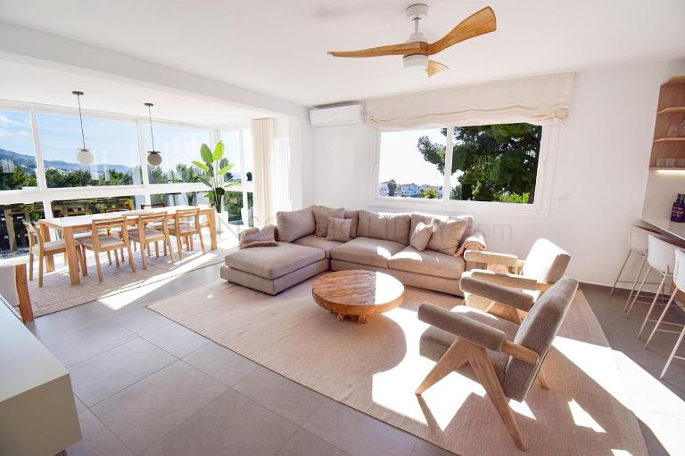 Villa Alegria, Frigiliana Luxury Villa with easy access, private pool and parking HansOnHoliday Rentals - B&B Frigiliana