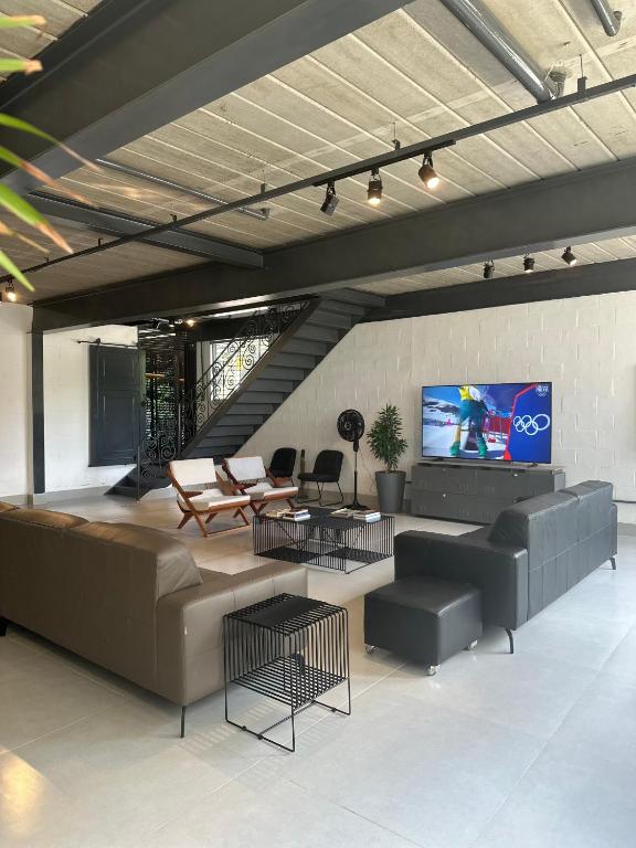 Casa Moderna e Ampla c Ar proximo da Fac UniBH - B&B Belo Horizonte