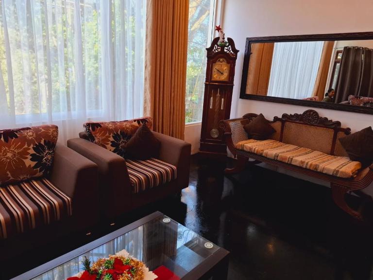 Rock House Villa - B&B Kandy