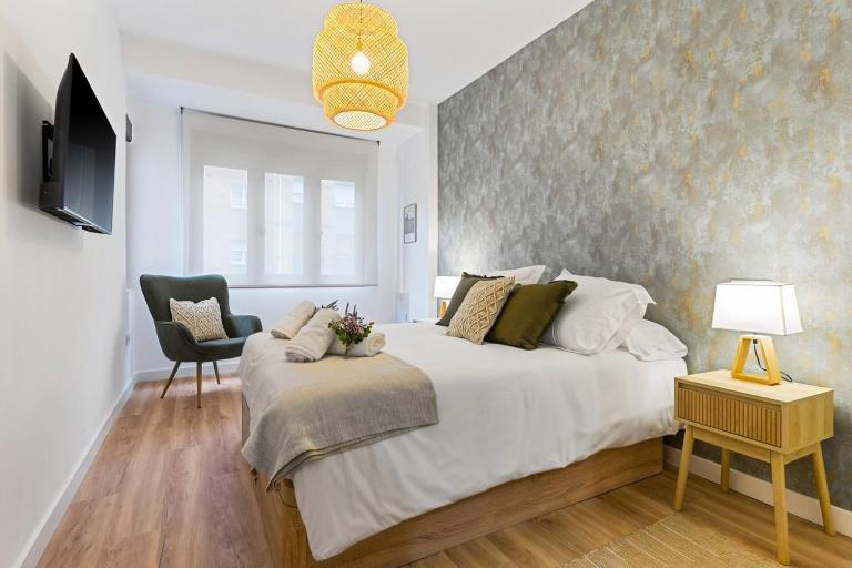 Monet, apartamento con terraza, cuna y trona - B&B Gijón