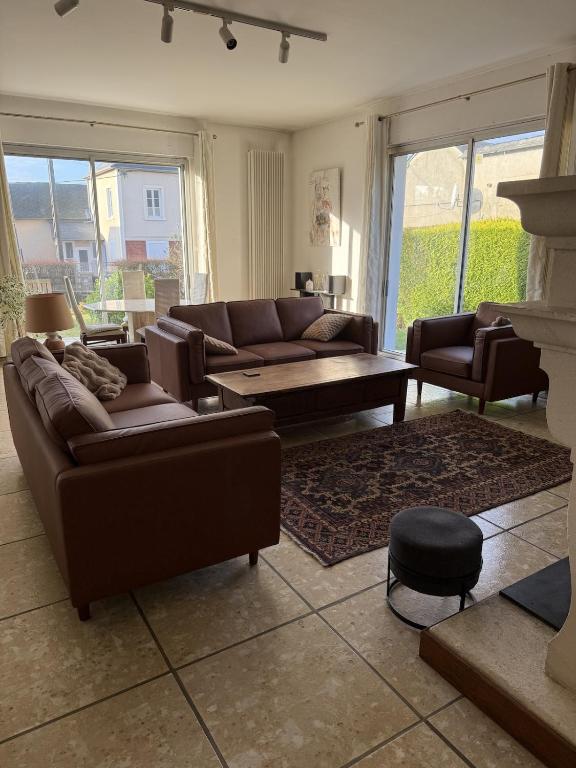Maison Chekroun 168m2, jardin, rivière, animaux acceptés - B&B Blangy-sur-Bresle