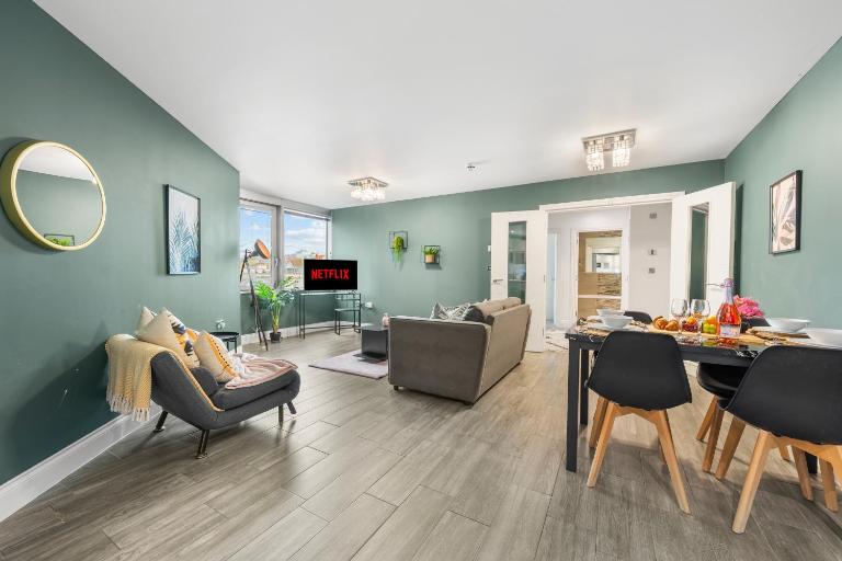 Central Brighton Gem The Lanes Serviced Accommodation & Short Let Modern 2 Bed Sleeps 5 Minutes to Beach & Free WiFi - Bed and Breakfast Brighton
