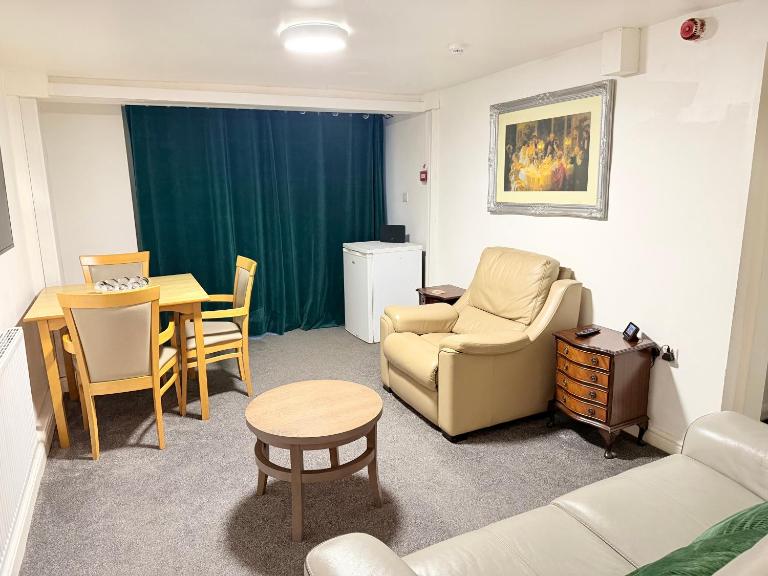 1 Luxe Bed Apt GView Derby City - Ferienwohnung Derby