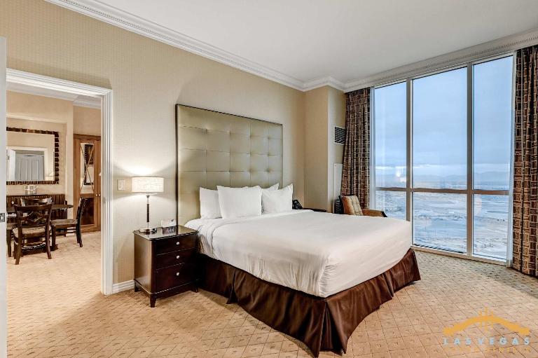 Signature 2Br3Ba balcony combo units 34-602 and 04 - B&B Las Vegas