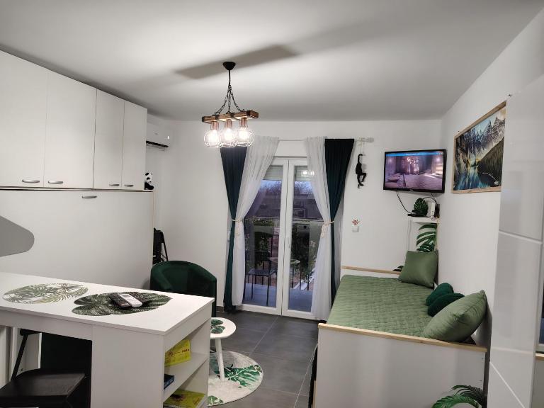 Jungle Srebrno Jezero - Ferienwohnung Veliko Gradište