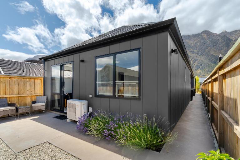 Cozy 1BR Self Contained Couples Guesthouse - B&B Queenstown