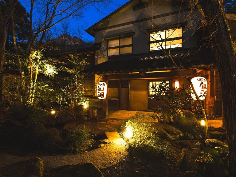 Hotaru no Yado Sendou - Bed and Breakfast Yufu