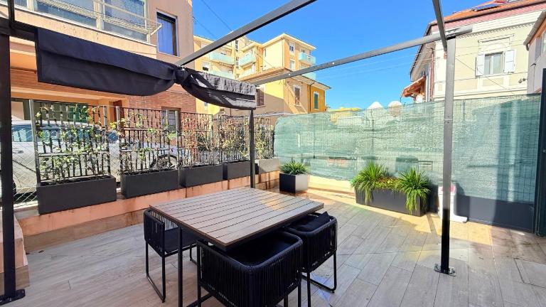 SE212 - Senigallia, delizioso bilocale in centro con corte esclusiva - B&B Senigallia