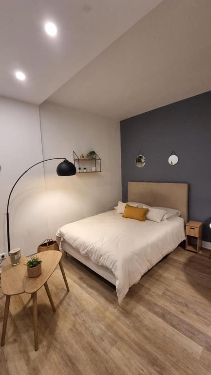 Studio Centre-ville, proche métro et Paris - B&B Boulogne-Billancourt