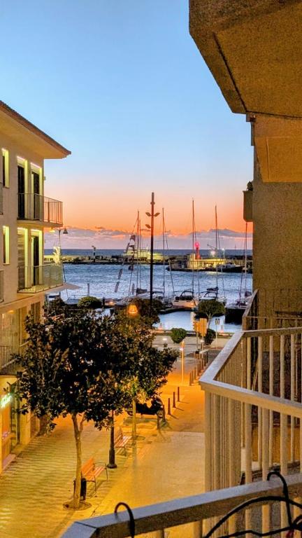 Apartamento Sant Jordi Puerto Cambrils - B&B Cambrils
