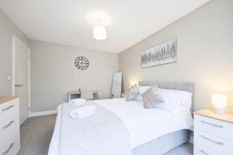 2 Bed Flat, Newcastle, 5 min to City, Free parking - Pass the Keys - B&B Kenton