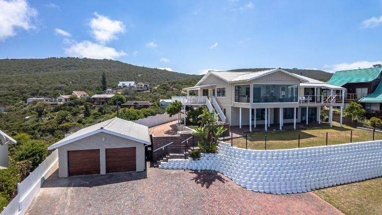Bietjie Brenton Beach Holiday Home - B&B Brenton-on-Sea