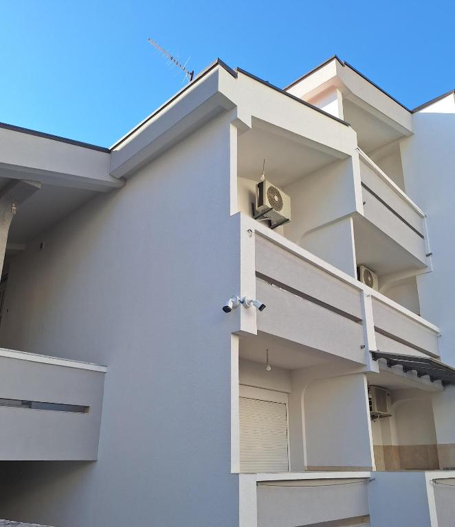 Apartmani Miladinović - B&B Sutomore