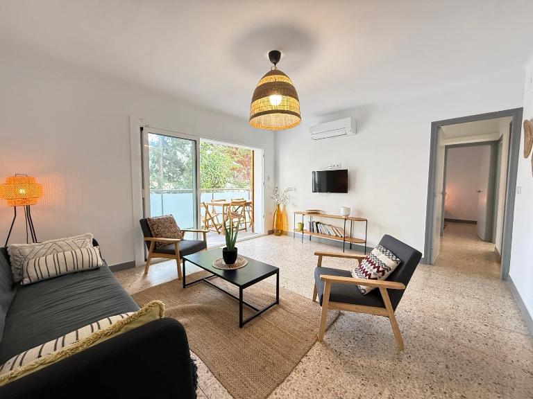Agi Solmar - B&B Roses
