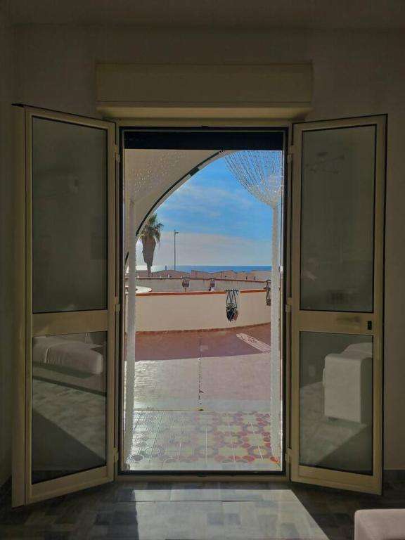 Una finestra sul mare - Chambres d'hôtes Isola delle Femmine