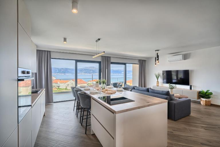 Aqualis Vista - Where Comfort Meets Stunning Scenery - Ferienwohnung Slatine