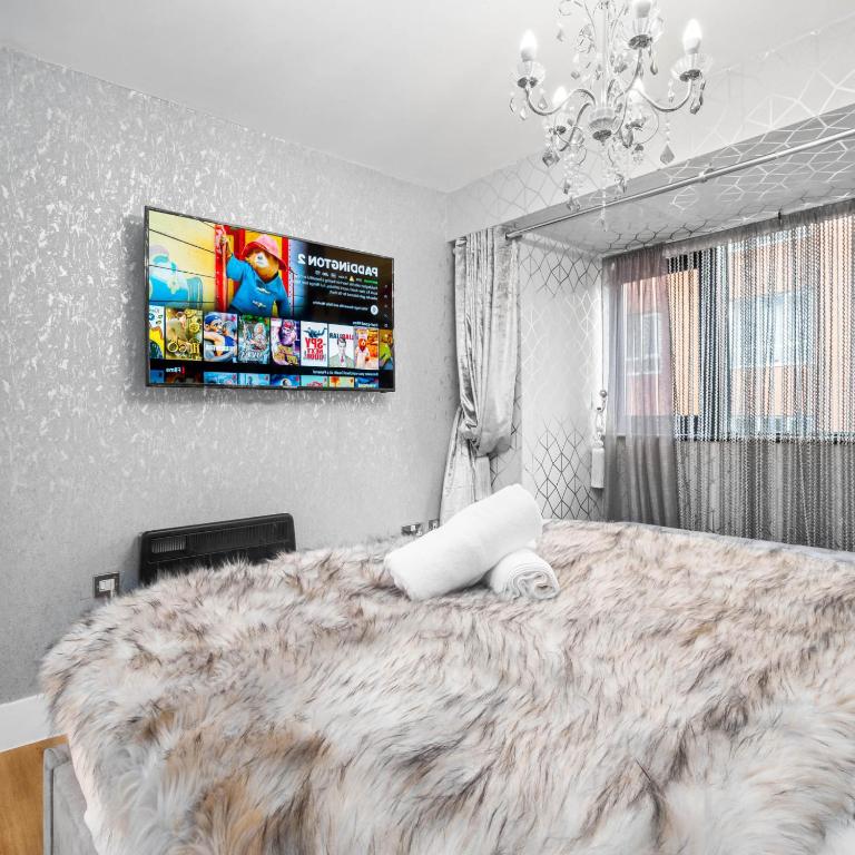 Stylish City Center Apartment - Bedroom TV - Fast Wi-Fi 11KC - Chambres d'hôtes Birmingham