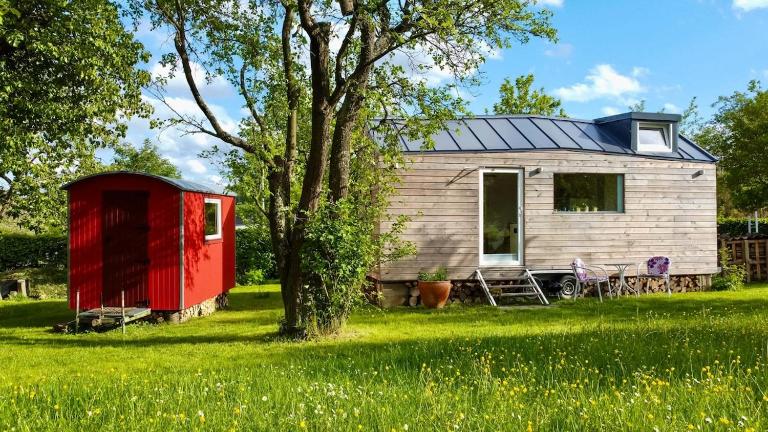 Tinyhouse Minimalus I - Outdoorküche und Nebeldusche - B&B Dachsenhausen