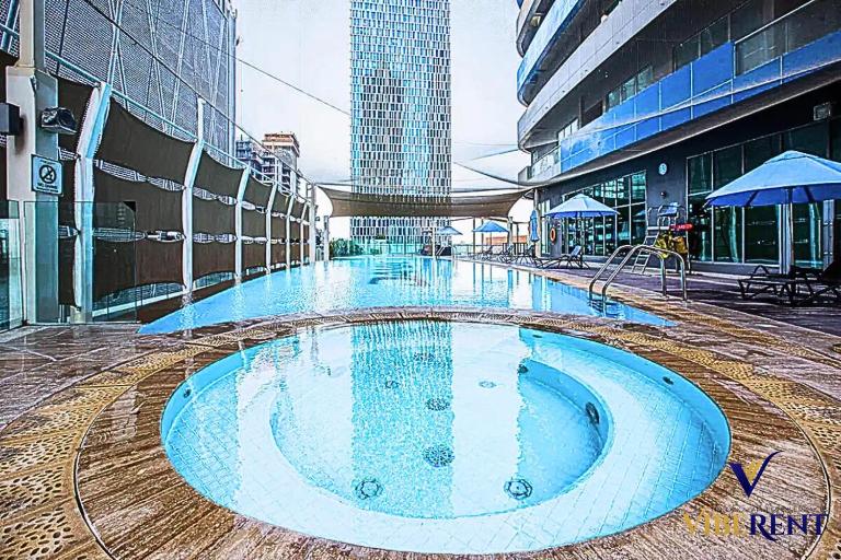 Walk to Dubai Mall, Modern 1BR, Downtown Dubai - Bed and Breakfast Dubai