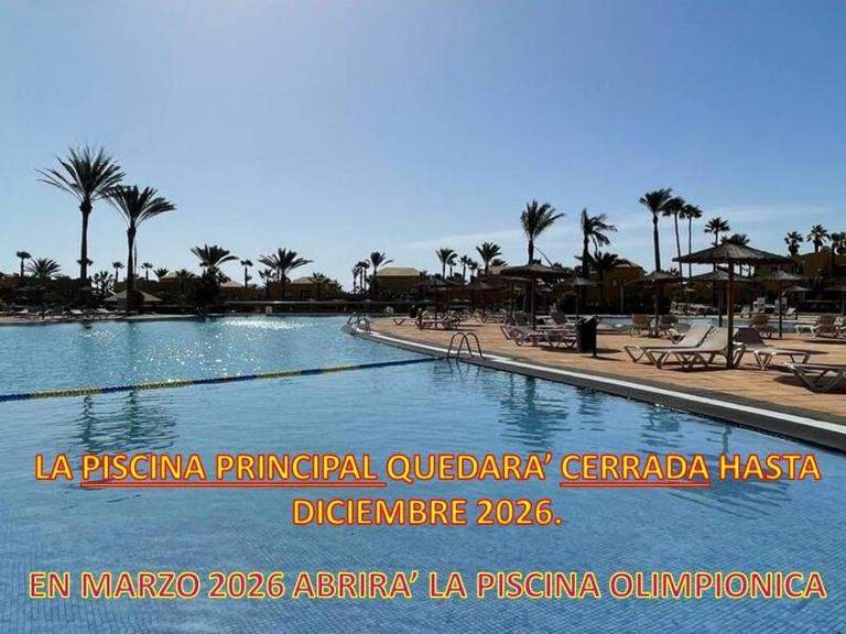 B-Rent Casa Angela pool view - B&B Corralejo