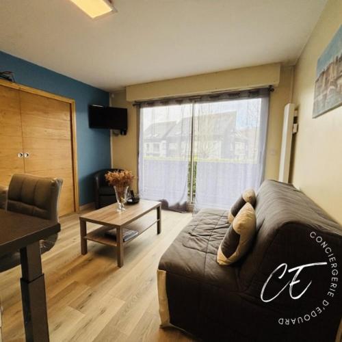 Honfleur à pied - Calme, balcon & parking privé - Bed and Breakfast Honfleur