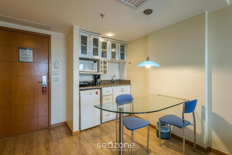 Apto em Cond. c/ Piscina em BSB HBA1905 - B&B Brasília