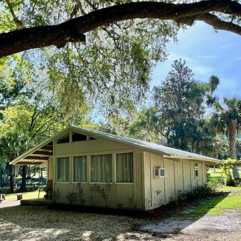 St Johns River Cabin - Chambres d'hôtes Satsuma