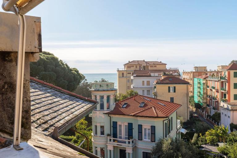 Attico spazioso e con Vista, Levanto - Ferienwohnung Levanto