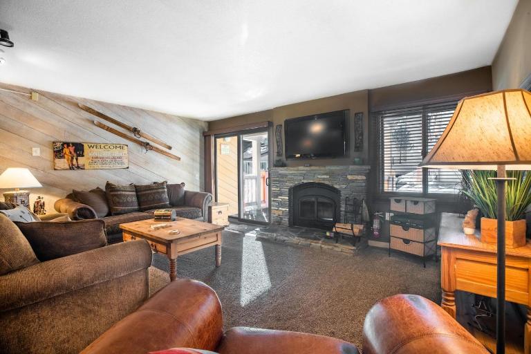 Mammoth Creek Unit 17 - B&B Mammoth Lakes