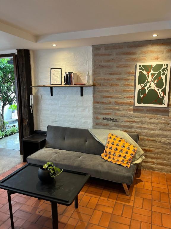 Inca Haus Modern Apartment with Garden Access - Ferienwohnung Quito
