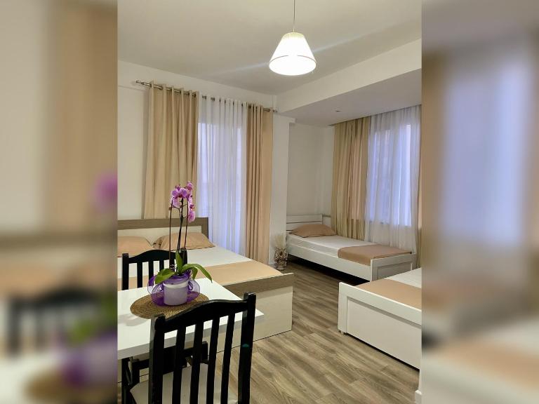 Marra’s Rooms - Ferienwohnung Durrës