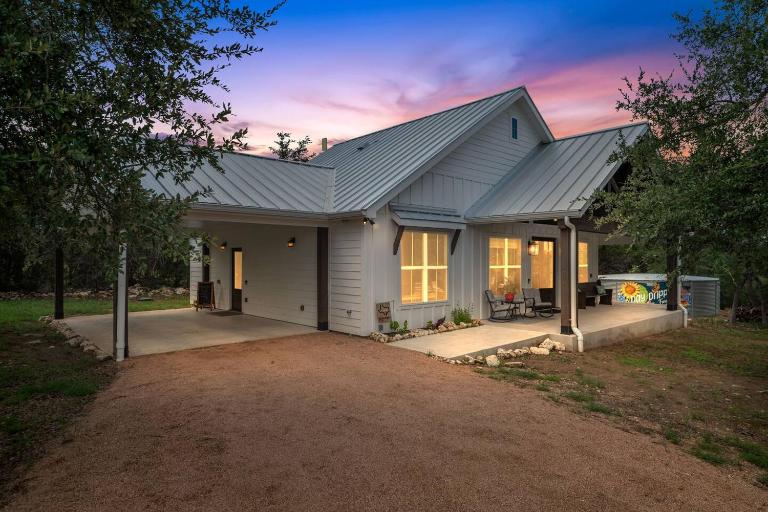Day Drippin' Farm-stay - B&B Dripping Springs