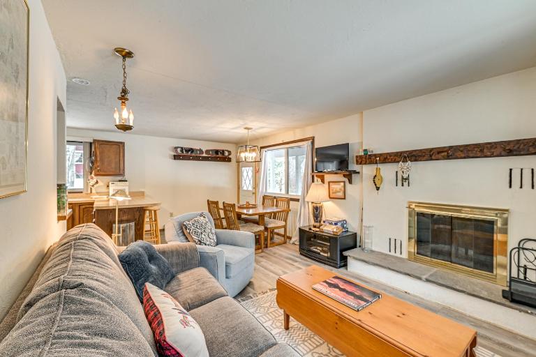 3 Mi to Windham Mountain: Pet-Friendly Apt w/ Yard - B&B Hensonville