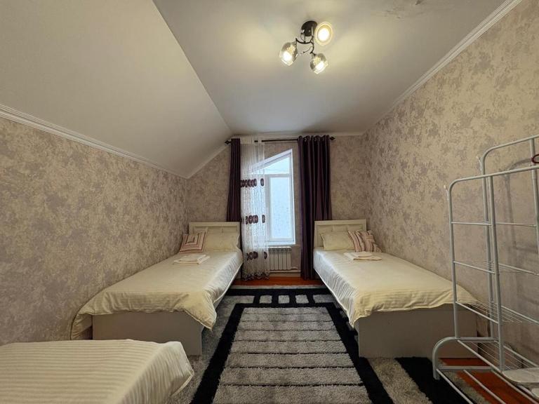 Gulzina Guest House - B&B Kazarman