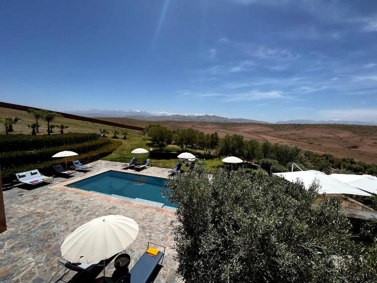 Villa contemporaine avec piscine chauffée & vue Atlas - 12 personnes - B&B Douar Taourda