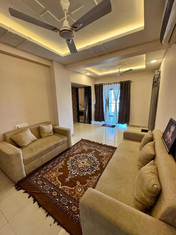 3bhk Comfortable Luxury Flat for Business & Family - Ferienwohnung Raipur