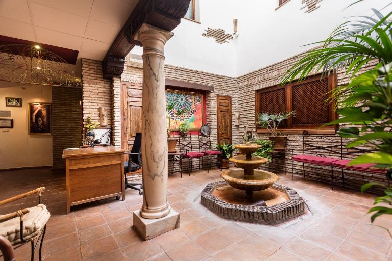 Arte Vida Suites & Spa - B&B Granada