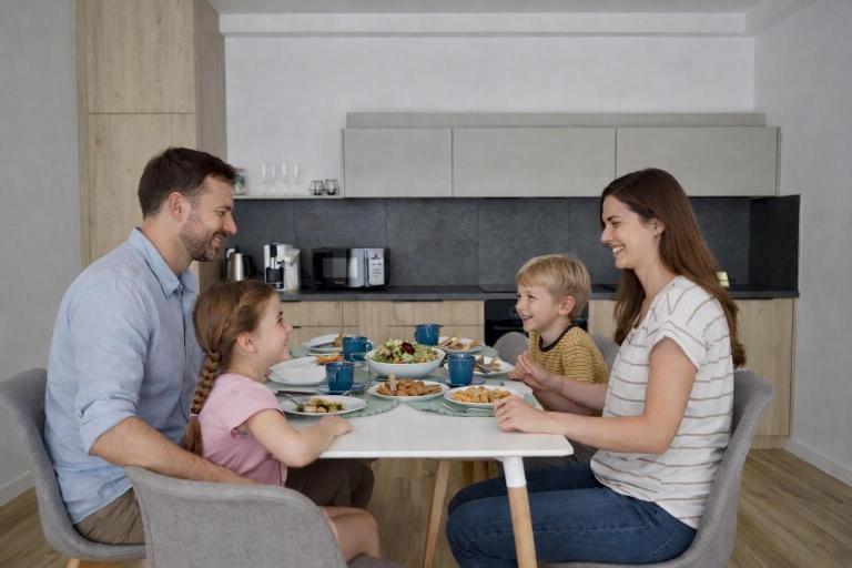 Barkowska 25 - nowoczesny apartament blisko gór z parkingiem by ReApartments - Chambres d'hôtes Bielsko-Biała