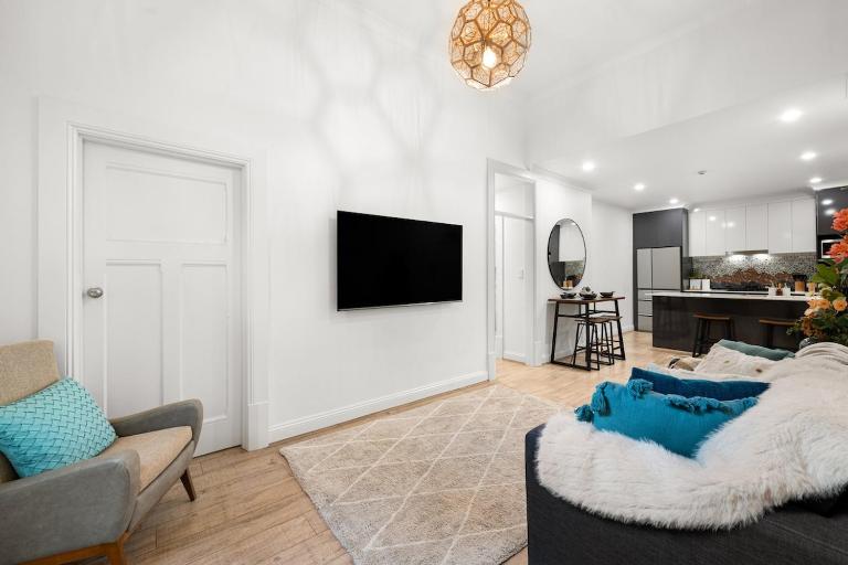 Stylish Stay Prime Location Home Away From Home - B&B Adelaida