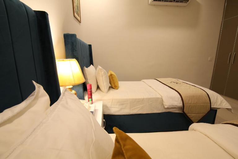 Cuzzy Inn Stay - Ferienwohnung Lahore