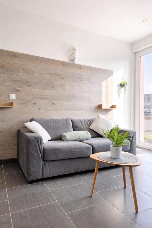 studio tout équipé, calme avec terrasse et parking - Chambres d'hôtes Audincourt