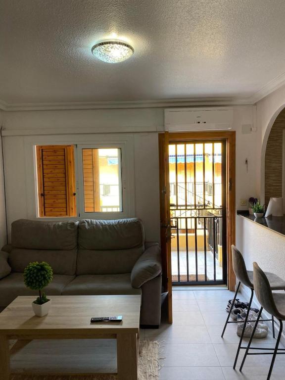 4BR apartment 300 meters from La Mata beach - Ferienwohnung Torrelamata