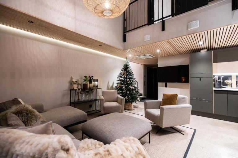Villa Log modern interior - B&B Rovaniemi